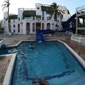 407 Rodadero Con Piscina Apartamento